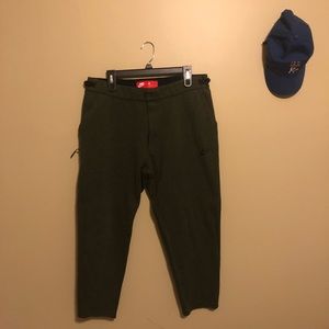 Nike Tech Fleece Cropped Pants